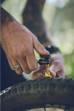 Lezyne Tubeless CO2 Blaster -Angebote Rad Wonne Store CO2 Blaster 2019 04 15 Lezyne 429 1800x1800