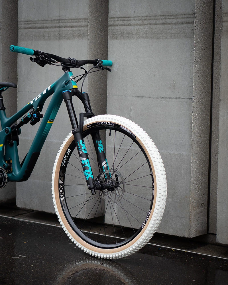 Onza Porcupine TRC 27.5x2.40 White Edition Faltreifen 3 Onza Porcupine TRC 27.5x2.40 White Edition Faltreifen – Bild 3